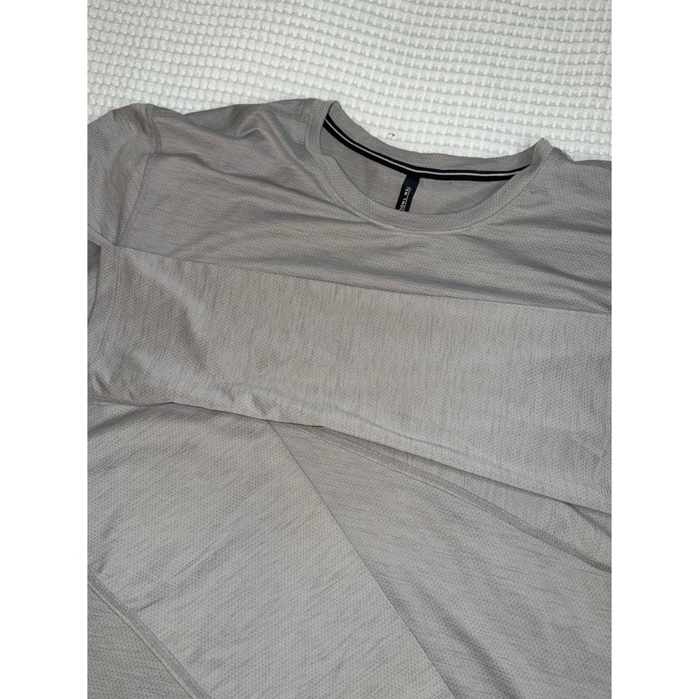 Ten Thousand Training Shirt Mens XL Grey Long Sleeve Performance Tee NWT